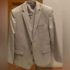 Boys Calvin Klein 3 piece gray suit size 12 husky